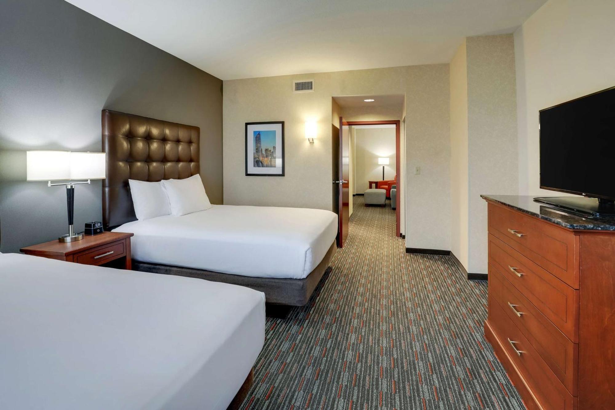 Drury Inn & Suites Charlotte Arrowood Exterior foto