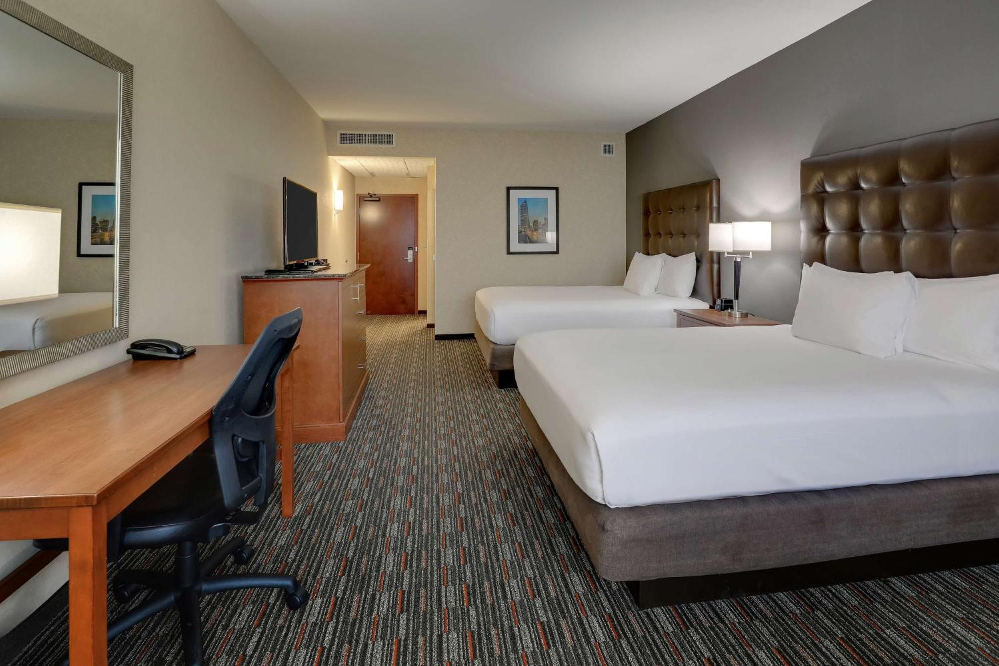 Drury Inn & Suites Charlotte Arrowood Exterior foto