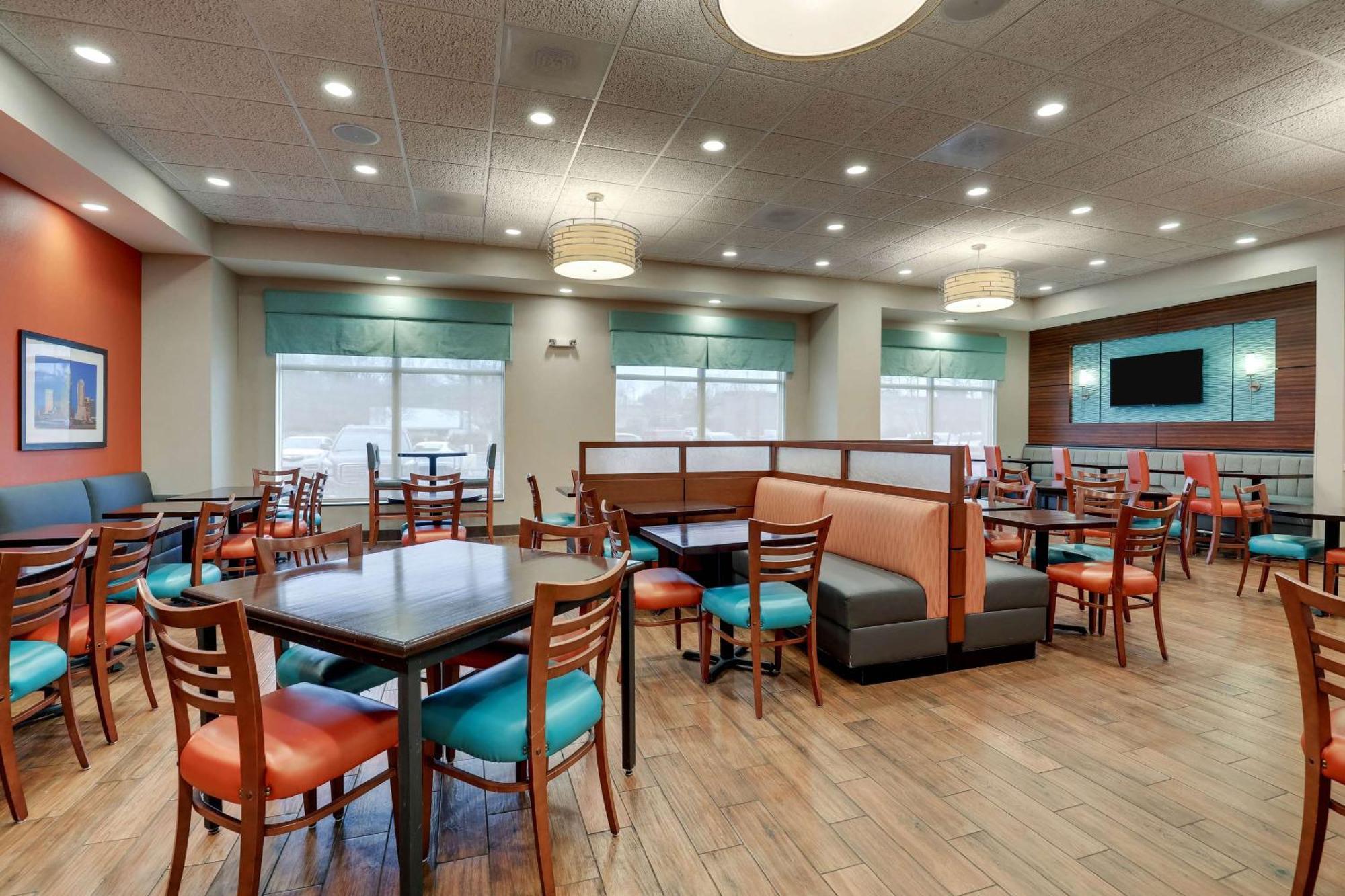 Drury Inn & Suites Charlotte Arrowood Exterior foto
